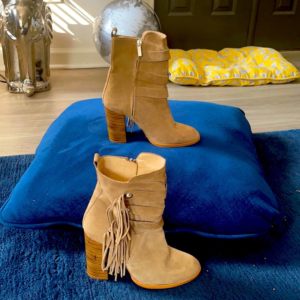 Comfy suede boot